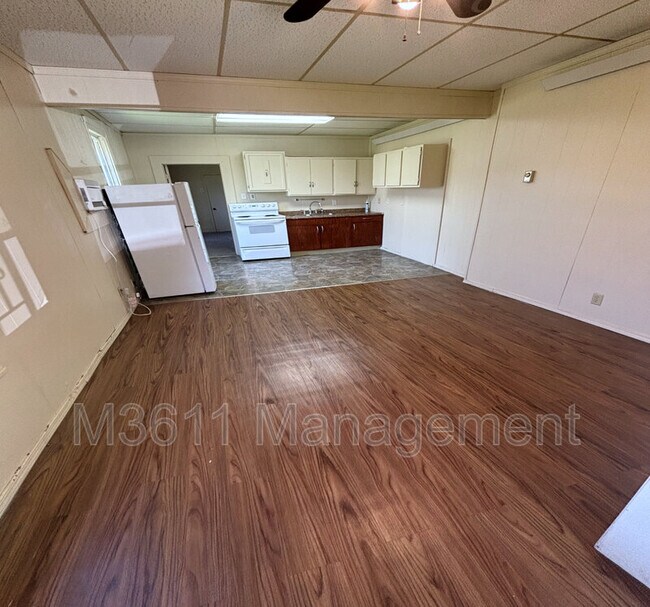 Foto del edificio - 5628 Logan Ave