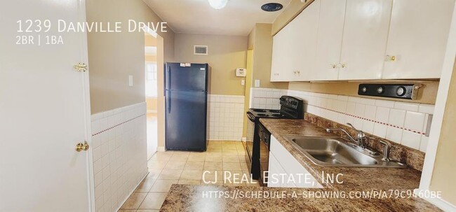 Building Photo - 1239 Danville Dr