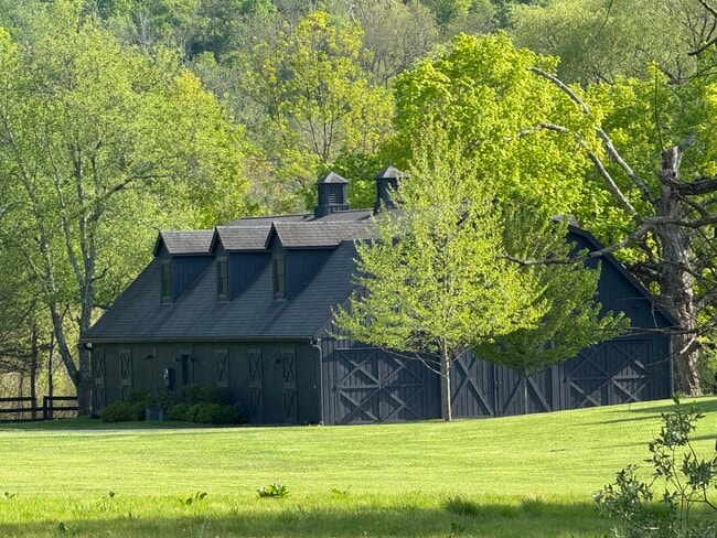Building Photo - 55 Still Meadow Rd