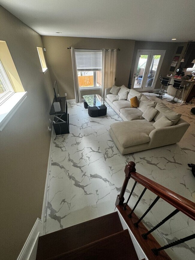 Foto del edificio - 3 Bedroom Single Family Home in Cincinnati