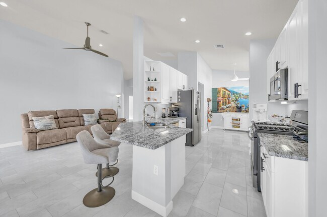 Building Photo - 309 NW Toscane Tr