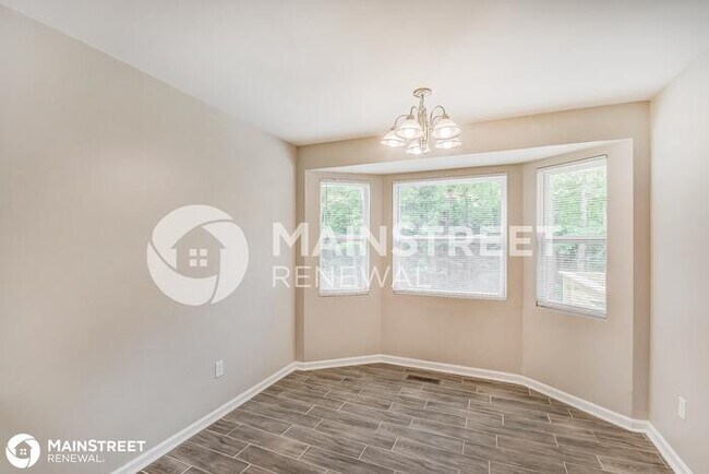 Foto del edificio - 516 Eastbrook Dr, Birmingham, AL 35215