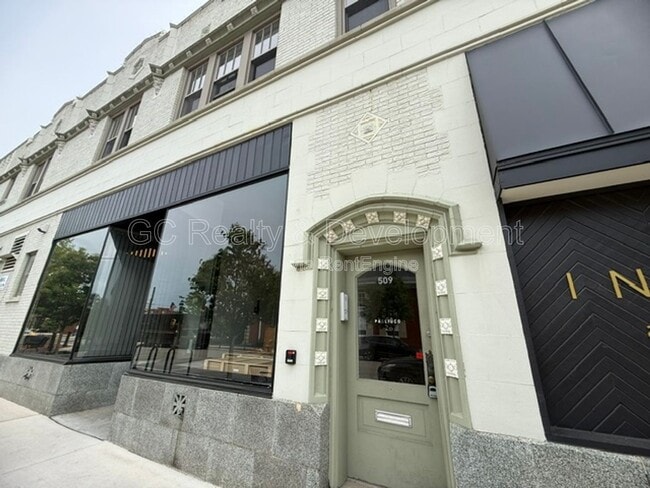 Building Photo - 440 N Main St
