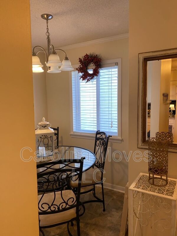 Foto del edificio - 805 Stallings Rd