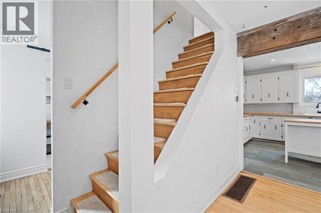 Photo du bâtiment - 478 Karn St