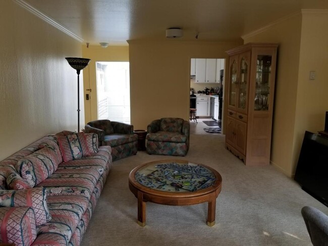 Building Photo - 439 Alberto Way #203