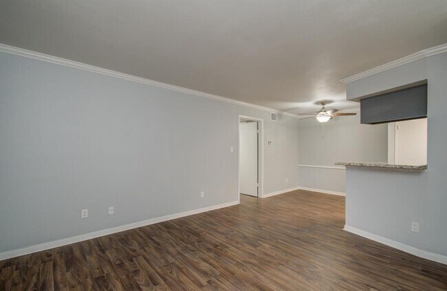 Building Photo - 2626 Holly Hall St
