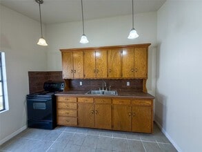 Building Photo - 8430 Holiday Ln