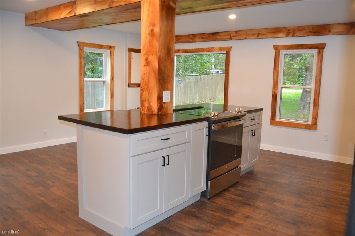 64 Eastford Rd, Eastford, CT 06242 House Rental in Eastford, CT