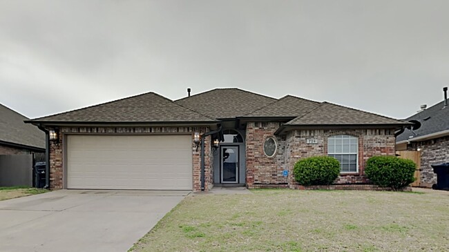 Building Photo - Fantastic 3 Bedroom 2 Bathroom Home in Moo...