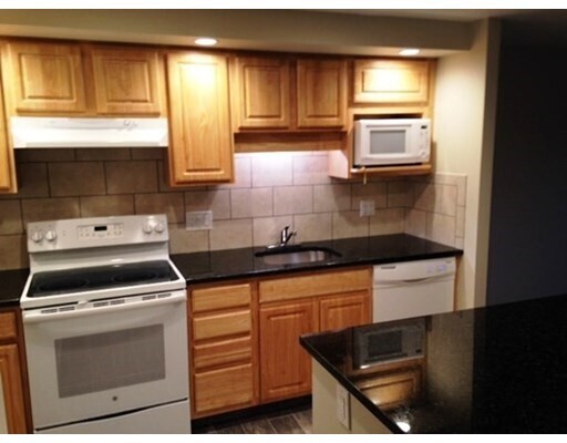 Building Photo - 20 Camelot Way