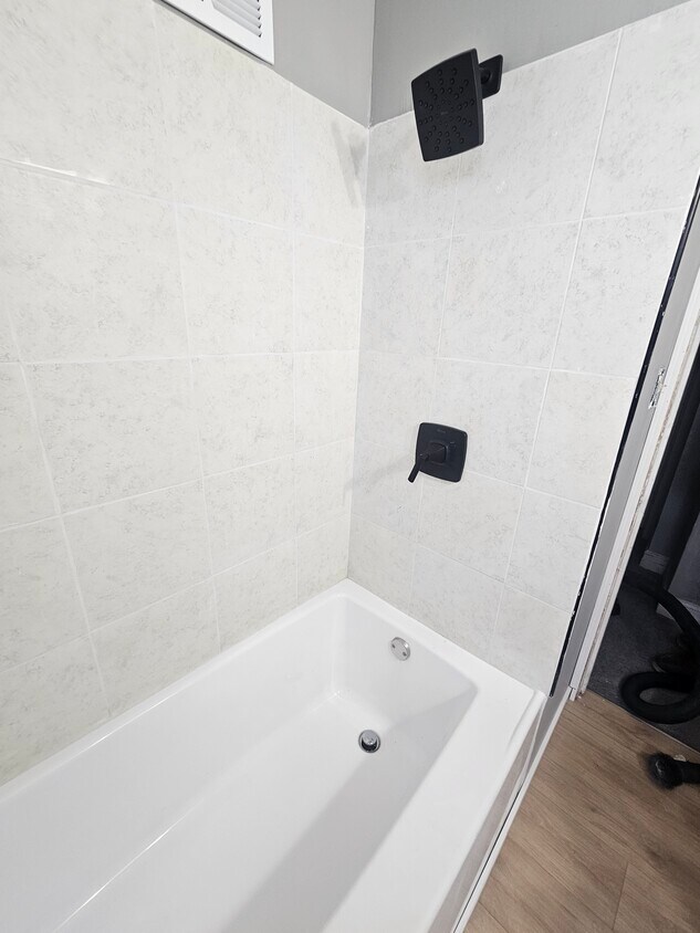 Foto principal - 5974 Coplin St
