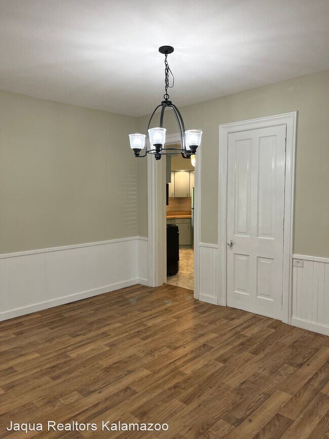 Building Photo - 4 br, 2 bath House - 20300 Marcellus Road