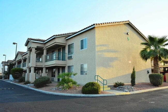 Foto del edificio - 100 Pulsipher Ln