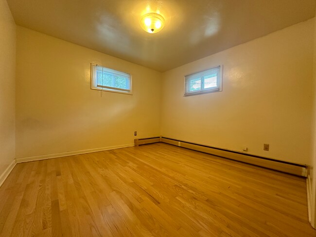 Dormitorio de la planta superior - 411 Keller St