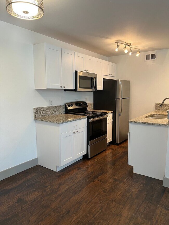 Foto del edificio - 4633 Fairmount St