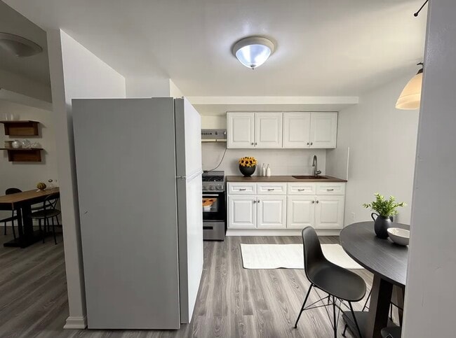 Foto del edificio - 2864 W 15th St