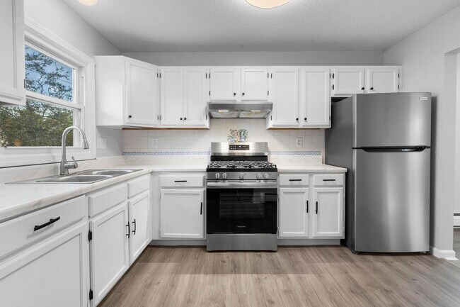 Cocina - 670 Middletown Ave