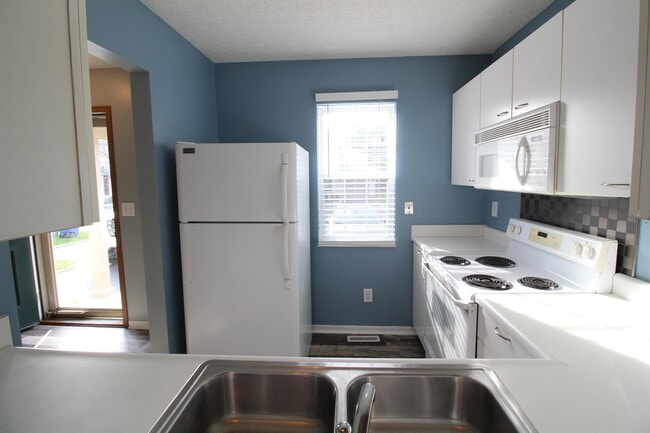 Building Photo - 1720 Messner Dr