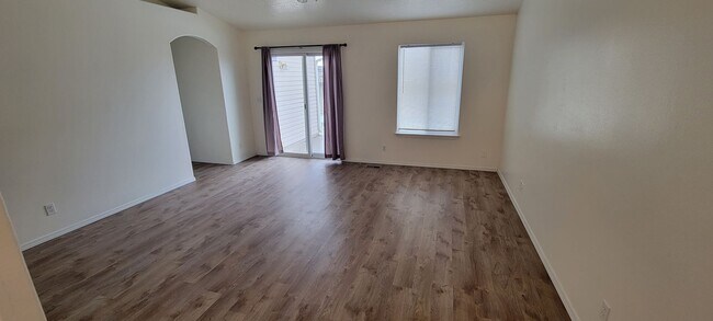 Foto del edificio - Remodeled 3 Bedroom