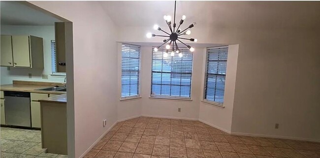 Foto del edificio - 1300 Tuffit Ln