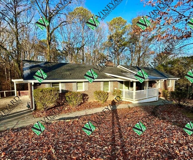 Building Photo - 261 Ridgeway Rd