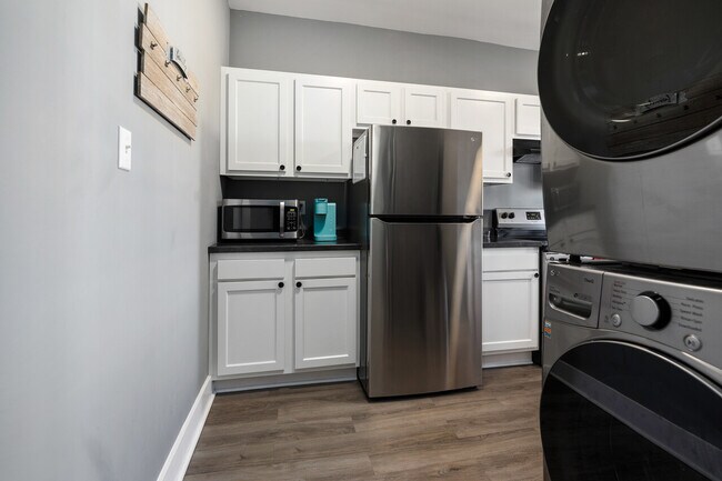 Building Photo - 805 3rd Street SW
