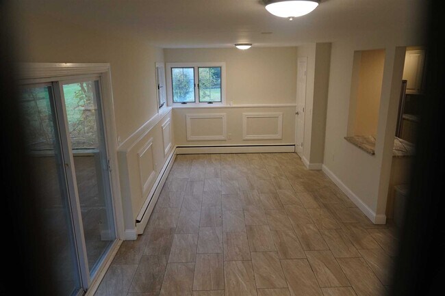 Building Photo - 12 Ronsue Dr