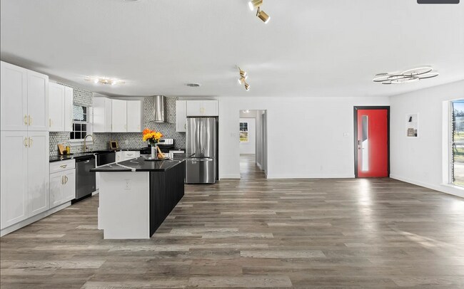 Foto del edificio - 3423 W Clarendon Dr