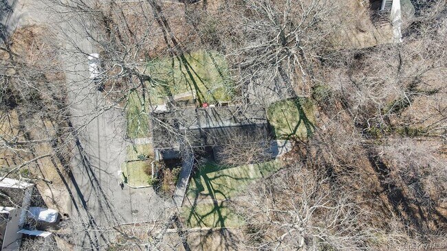 Foto del edificio - 7 Yucca Rd