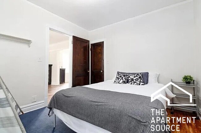 Foto del edificio - 5021 W Belden St