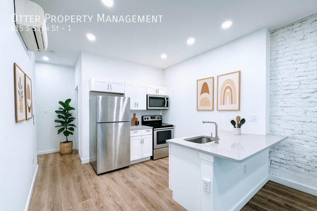 Photo - 615 S 55th St Apartment