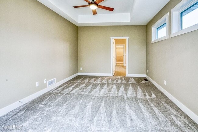 Building Photo - 3 br, 2.5 bath House - 15620 52nd Place North