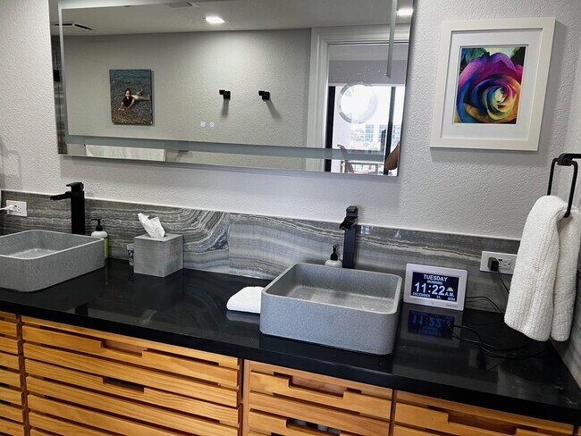 Foto del edificio - 2701 N Ocean Blvd