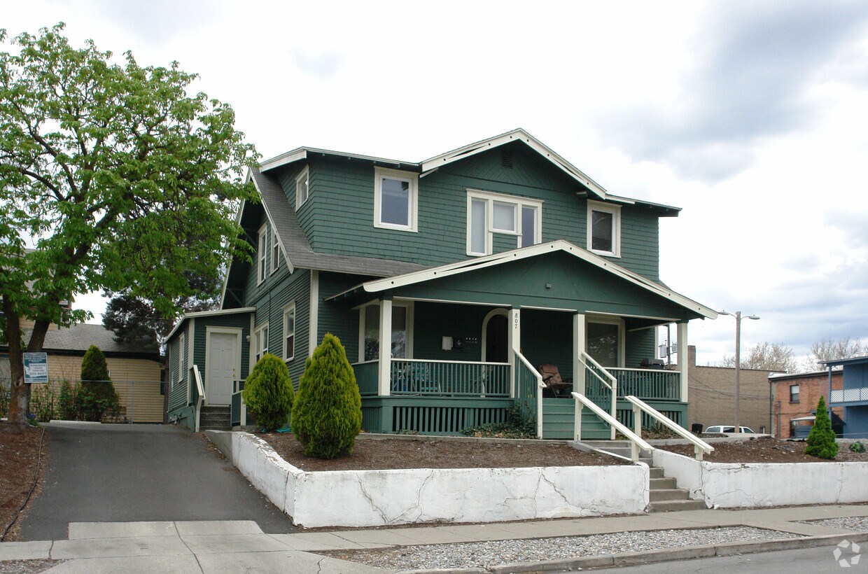 Foto principal - 807 W Augusta Ave