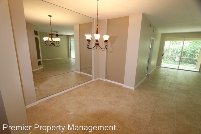 Foto del edificio - 6845 Huntington Lakes Cir