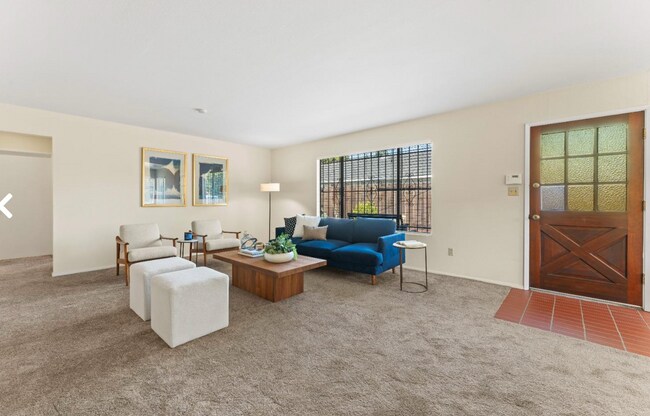 Foto del edificio - 5484 Riverside Blvd