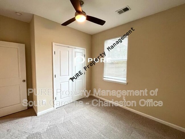 Building Photo - 2901 Penobscot Dr