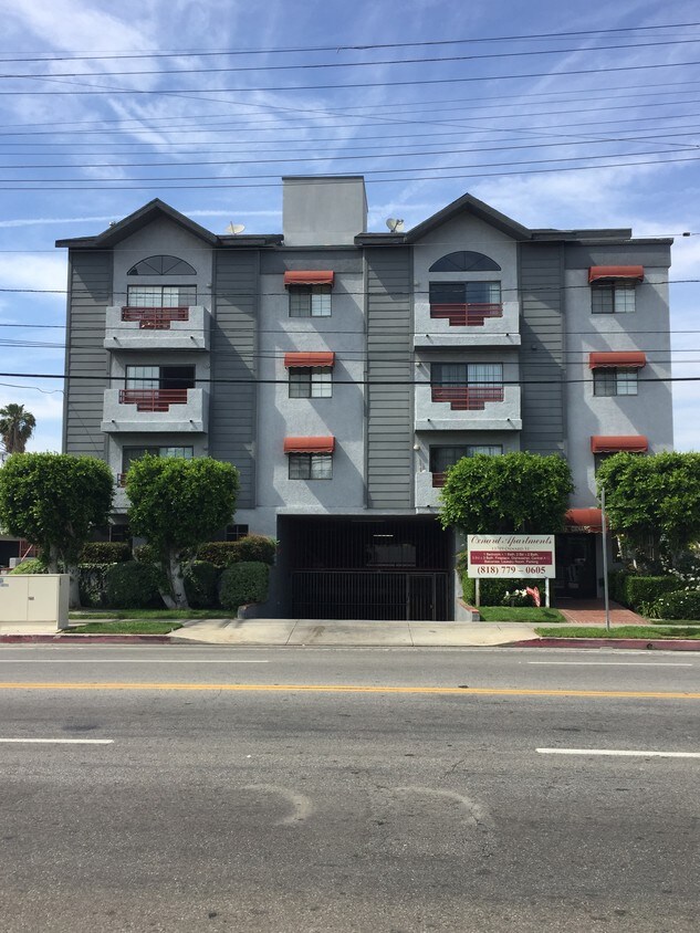 Primary Photo - 13719 Oxnard St