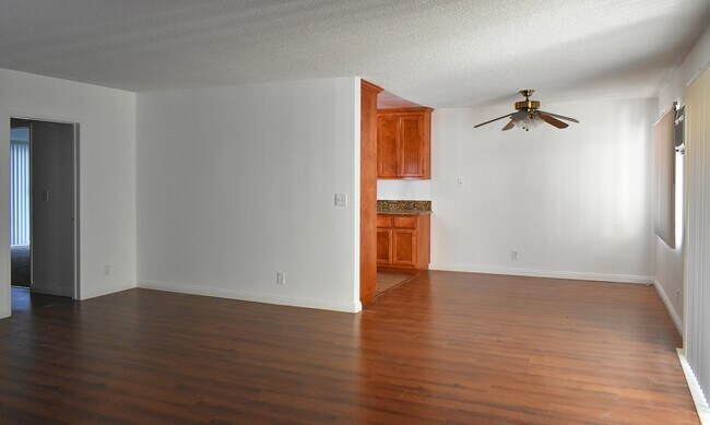 Building Photo - 6625 Springpark Ave