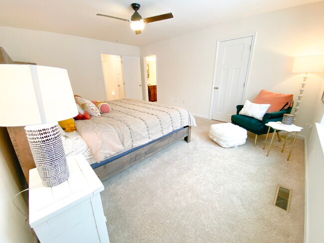 Building Photo - 409 Turquoise Ln