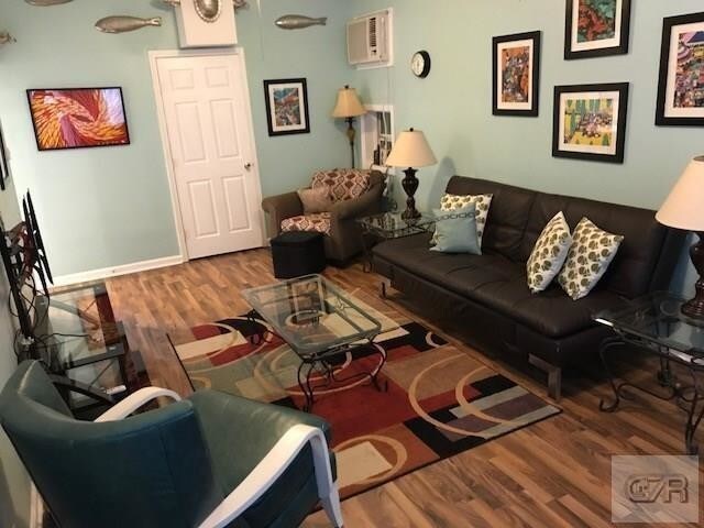 Foto del edificio - 1005 Avenue L