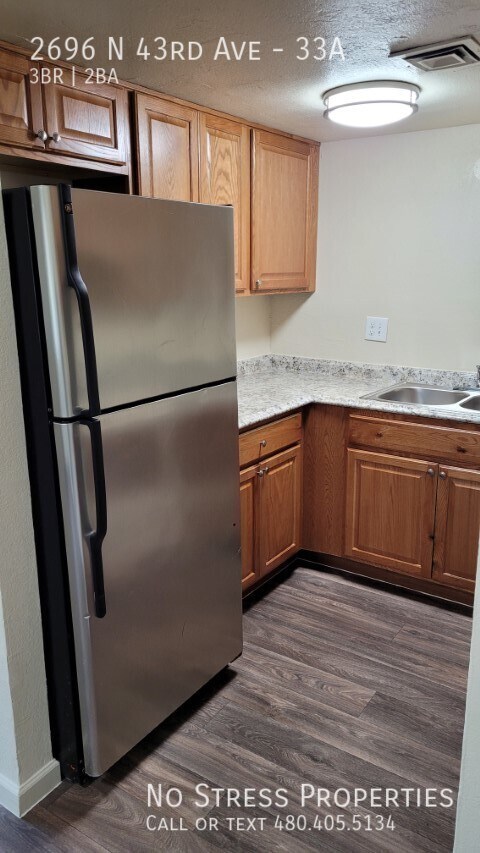 Foto del edificio - Remodeled 3 Bedroom Condo at 43rd Ave and ...