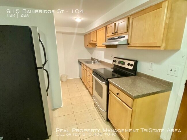 Foto del edificio - Tri level loft with parking