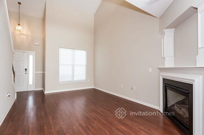 Building Photo - 6916 Chieftain Dr