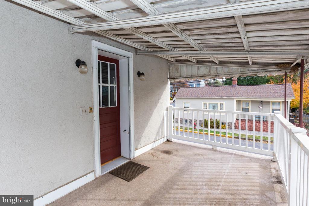 Foto principal - 326 E Liberty St