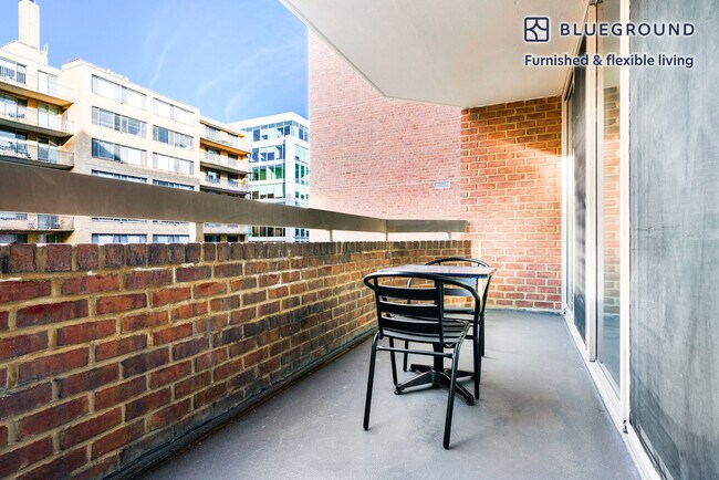 Building Photo - 2140 L St NW