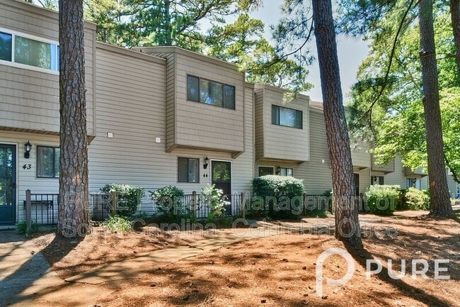 Building Photo - 240 Jamil Rd