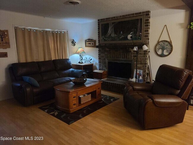 Foto del edificio - 212 Gainey Ln