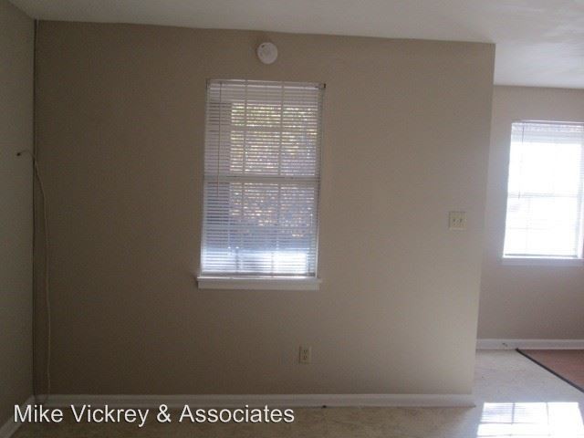 Building Photo - 2 br, 1 bath House - 4603 Renee Street B